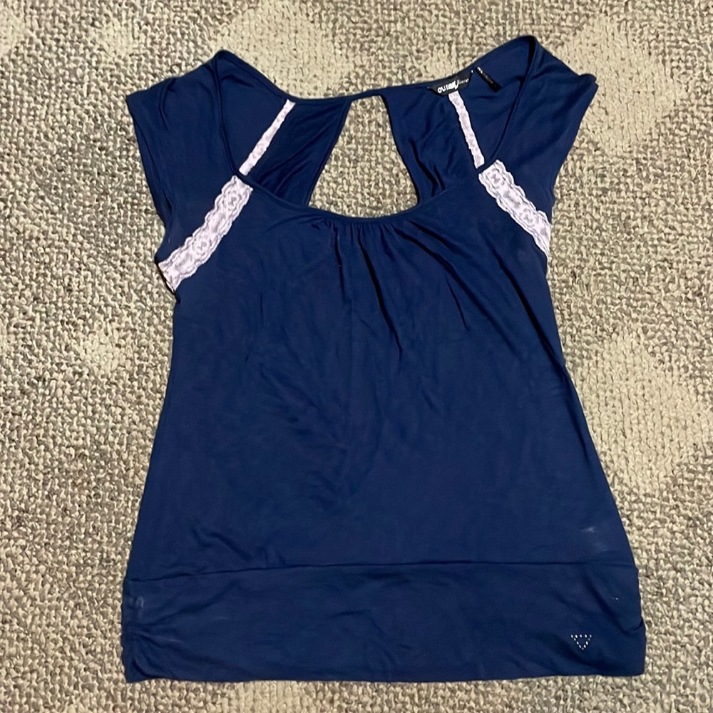 Blue Guess blouse with plunging back. Size large, excellent condition.